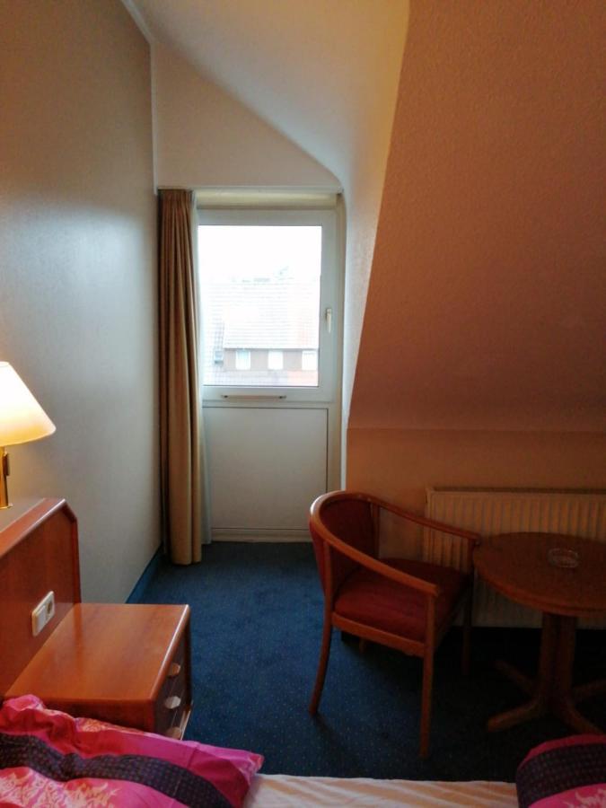 Apartment แลมแพร์ตไฮม์ ภายนอก รูปภาพ